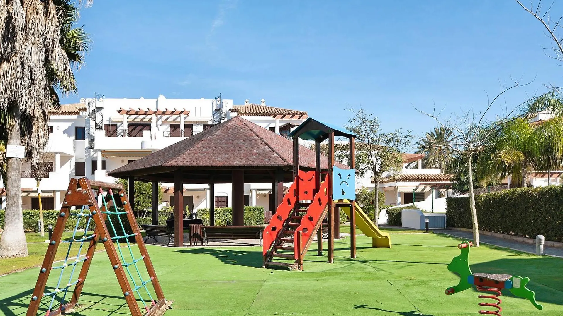 Apartamento Bajo Con Jardin 056 Chiclana de la Frontera